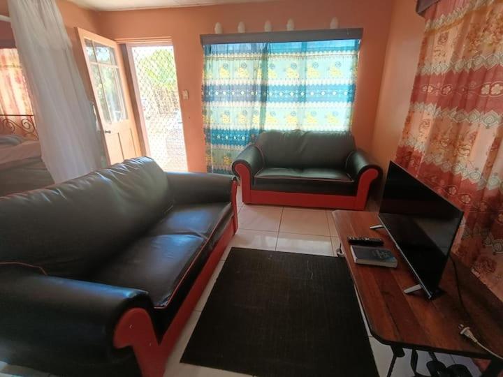 Kapeta Cabin Nuku'alofa Eksteriør billede